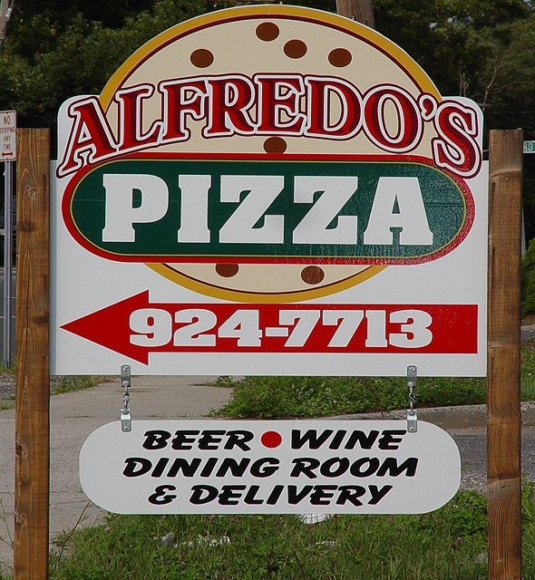 Alfredo's Pizzeria 1679 Middle Country Road Ridge, NY 11961 * 631.924